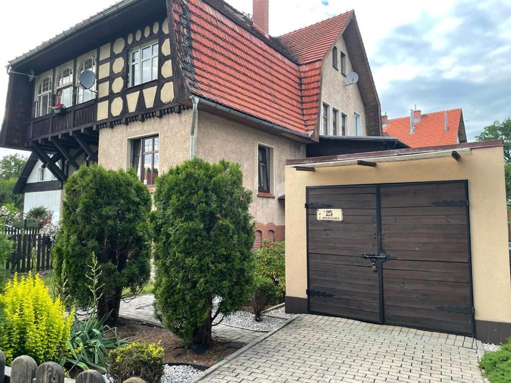 Villa Klara Cieplice Еленя-Гура Экстерьер фото